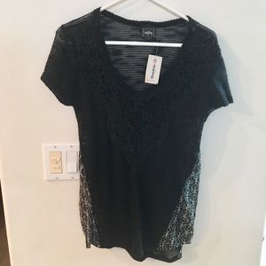 Adorable Daytrip black shirt brand new with tags